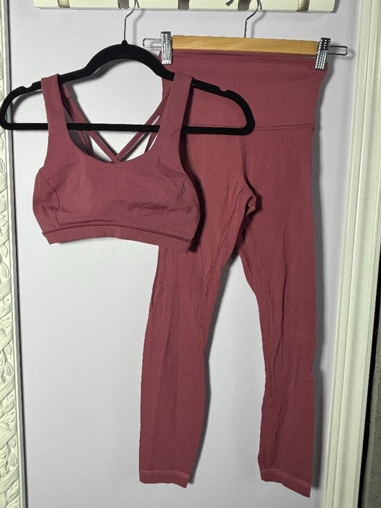 lululemon athletica Other - Lululemon Matching Bra and Legging Set Size 2